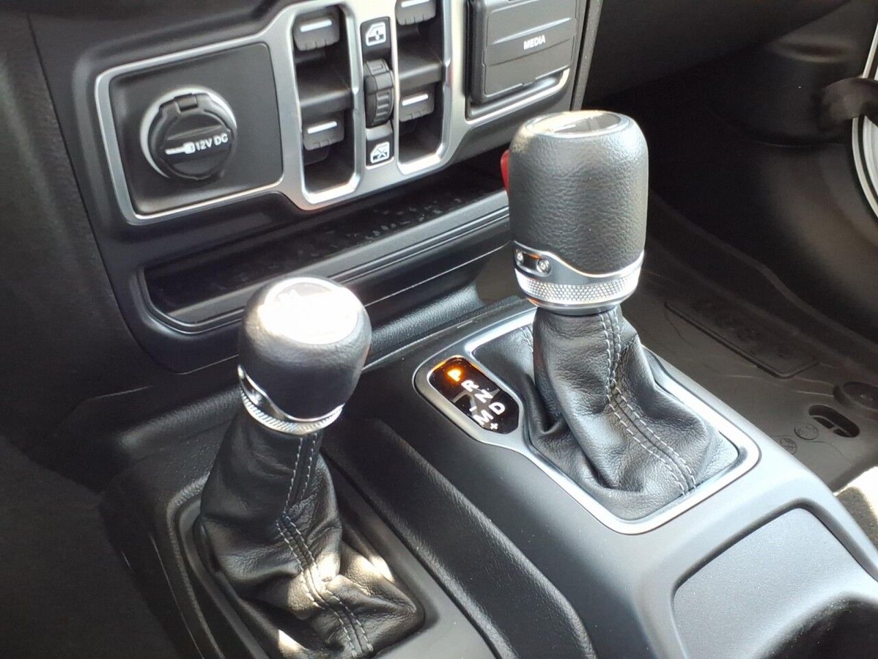 2026 Jeep Gladiator Sport Uvalde TX