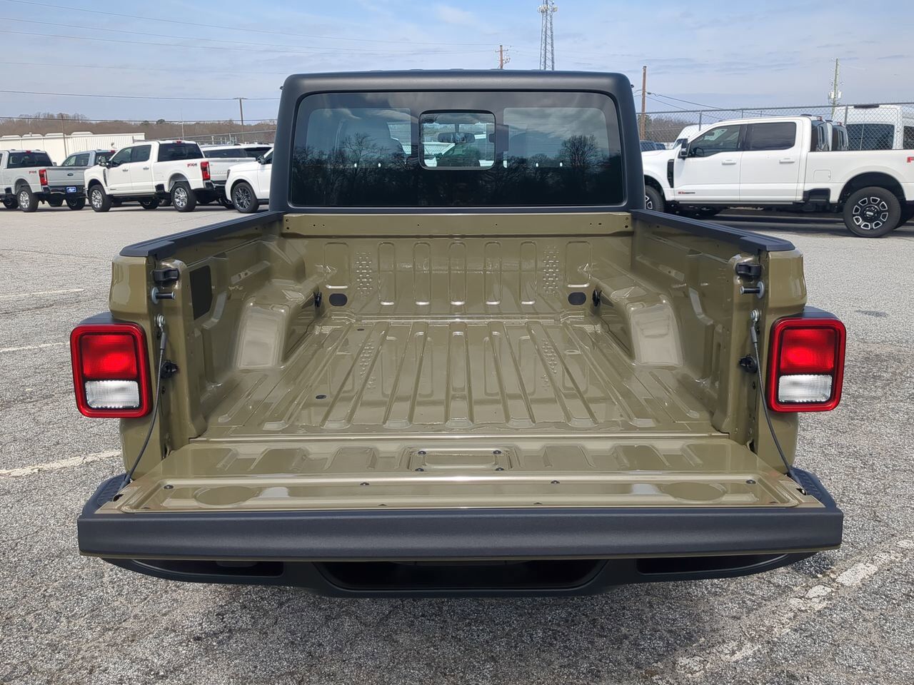 2026 Jeep Gladiator Sport Appleton WI