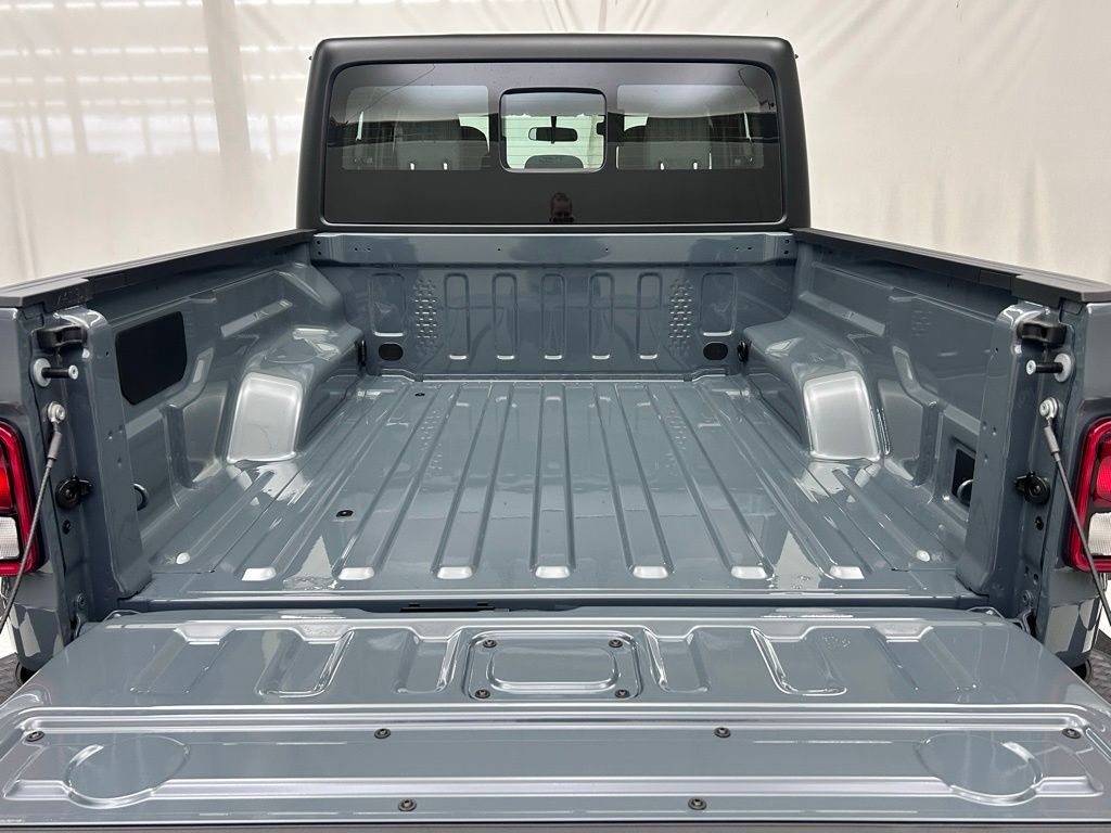 2026 Jeep Gladiator Sport Portland OR