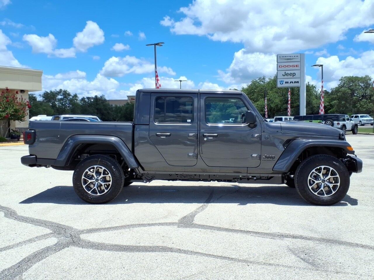 2026 Jeep Gladiator Sport S