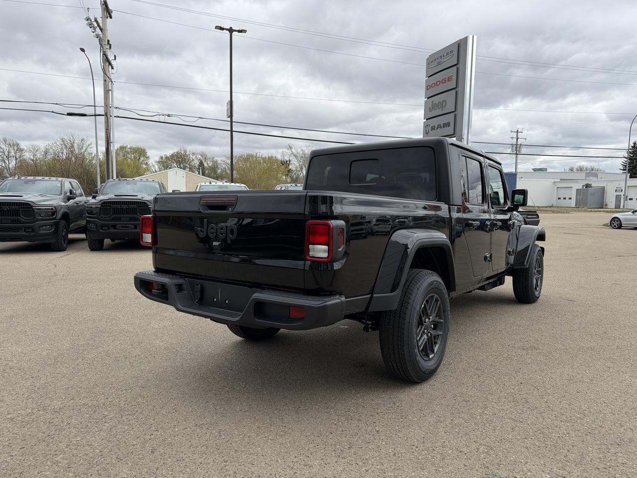 2026 Jeep Gladiator Sport S 4x4 | V6 | 3 Piece Freedom Hardtop | Rearview Camera | Towing Capability Redwater AB
