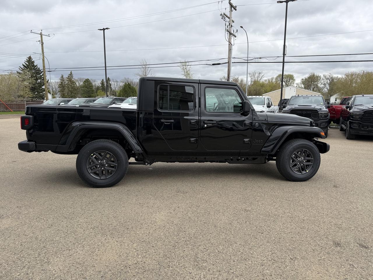 2026 Jeep Gladiator Sport S 4x4 | V6 | 3 Piece Freedom Hardtop | Rearview Camera | Towing Capability Redwater AB