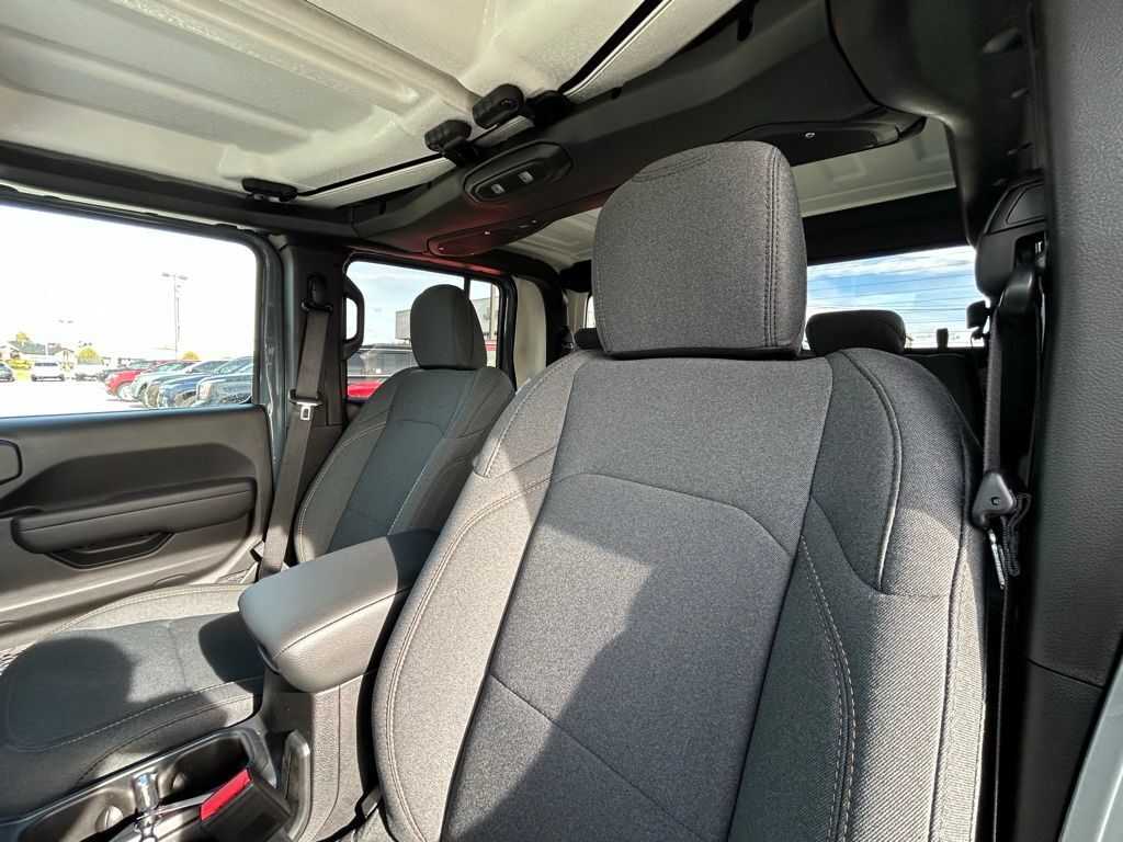 2026 Jeep Gladiator Sport S Crestwood KY