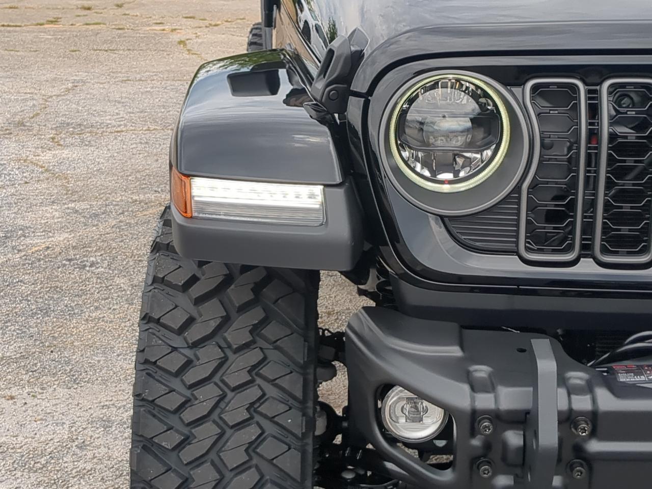 2026 Jeep Gladiator Sport S Appleton WI