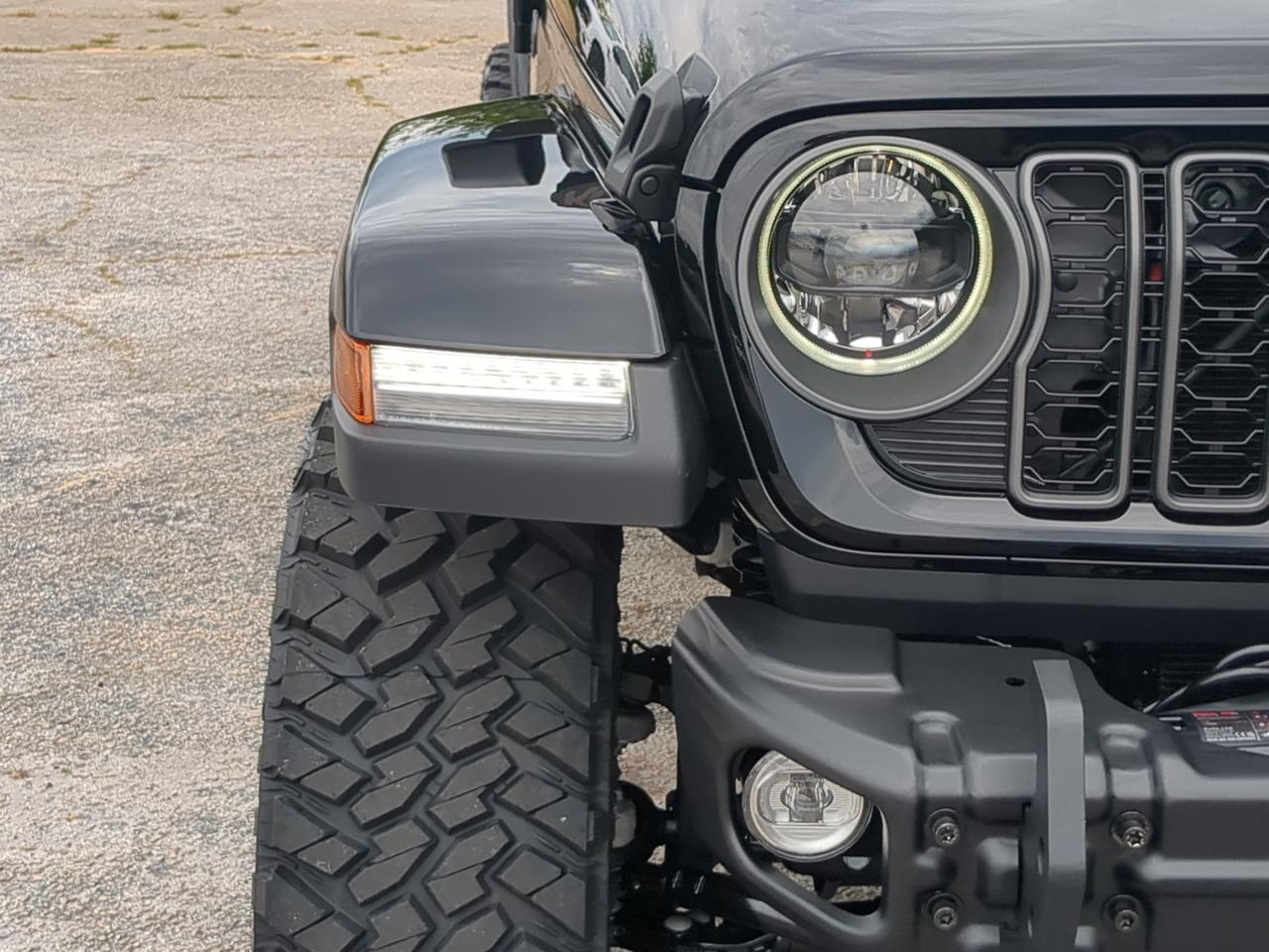 2026 Jeep Gladiator Sport S Appleton WI
