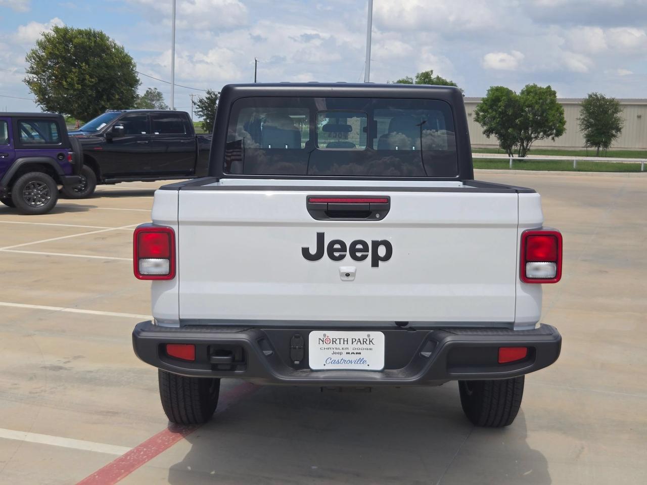2026 Jeep Gladiator Sport Castroville TX