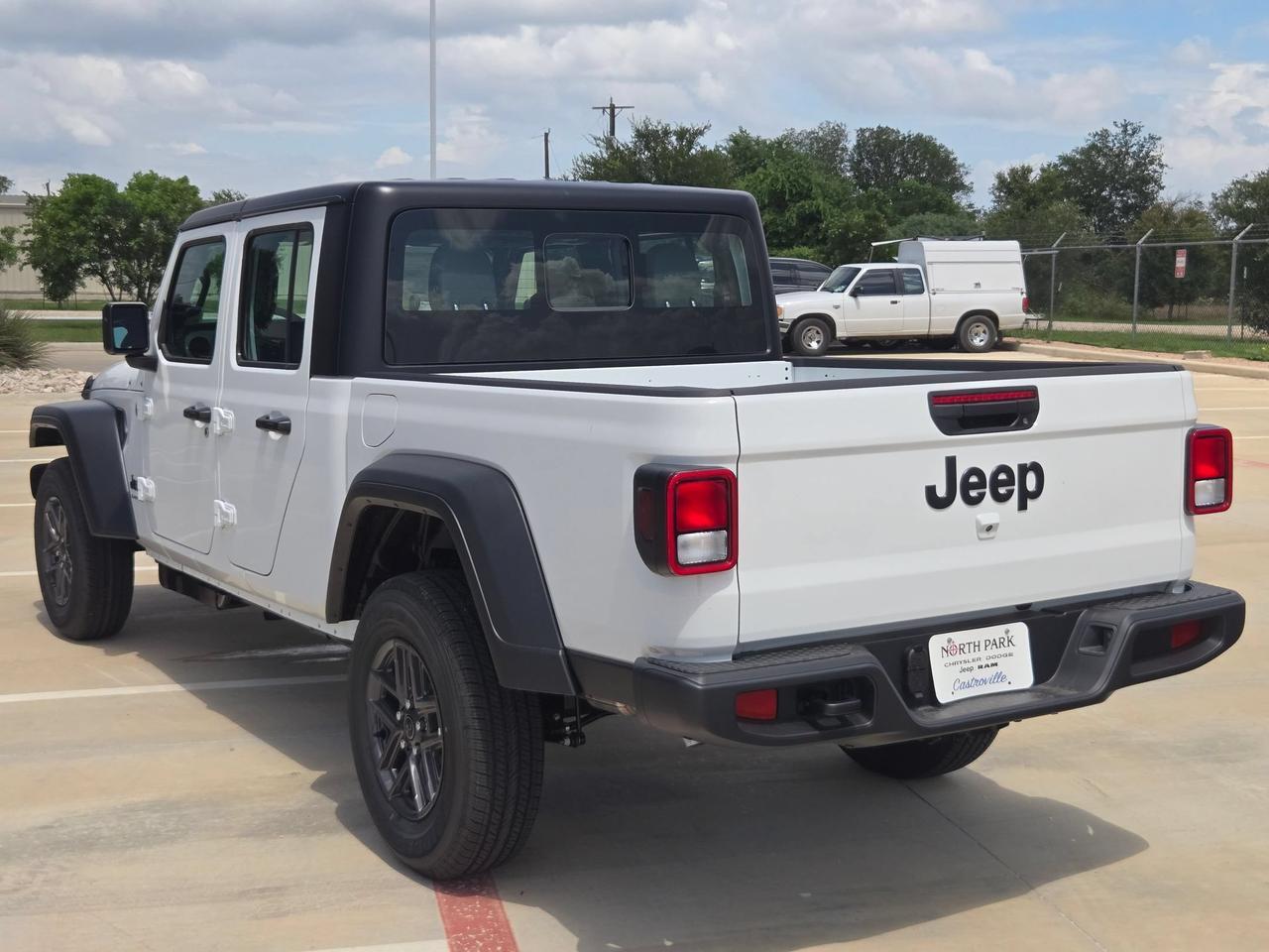 2026 Jeep Gladiator Sport Castroville TX