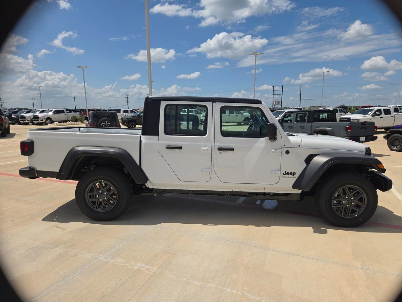 2026 Jeep Gladiator Sport