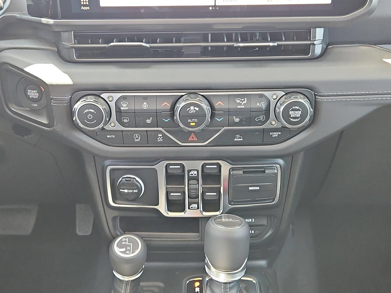 2026 Jeep Gladiator Texas Trail Castroville TX