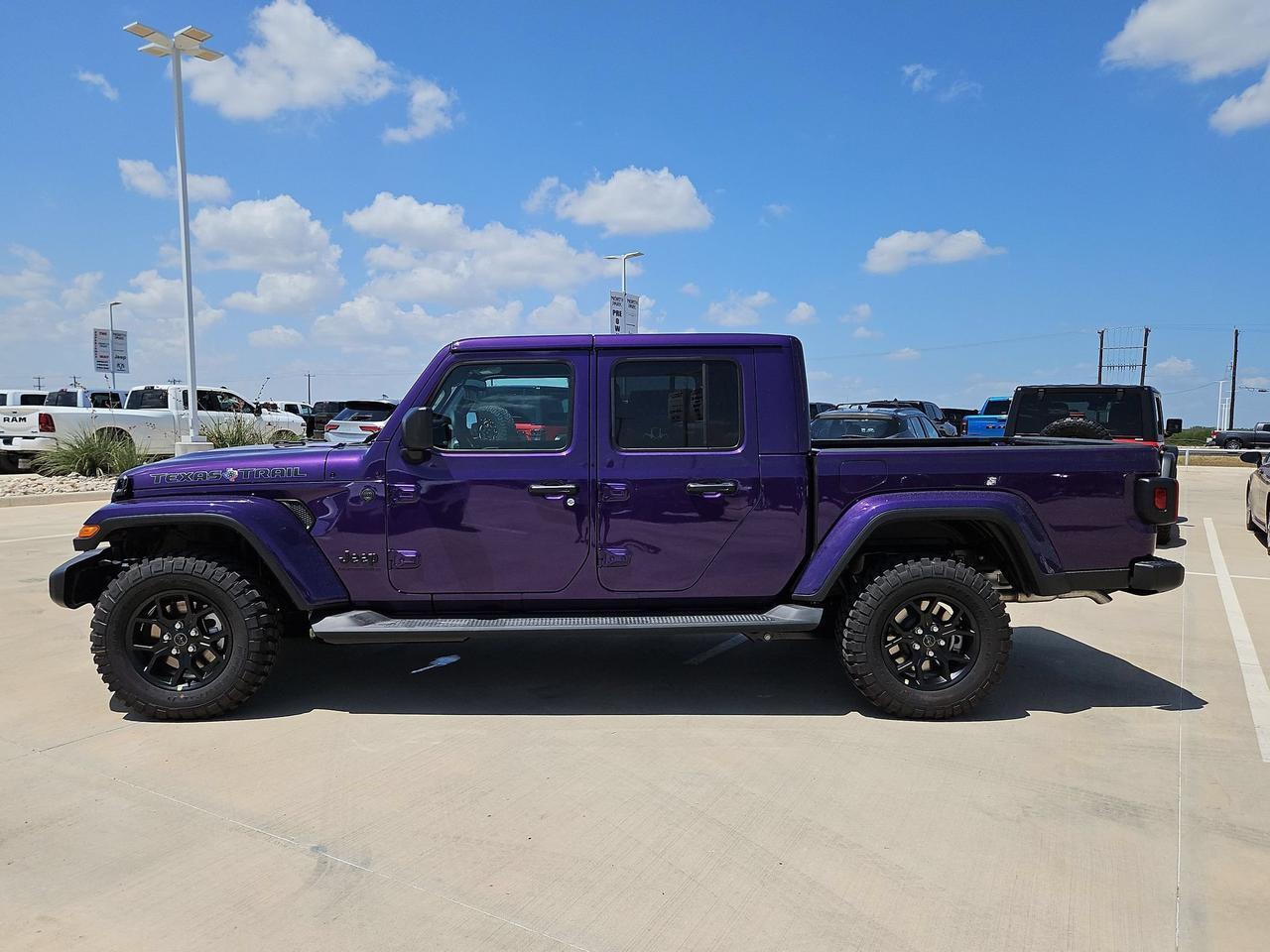 2026 Jeep Gladiator Texas Trail Castroville TX