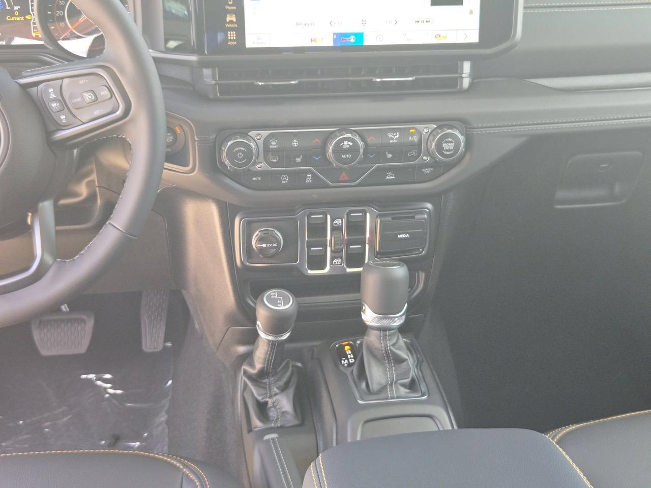 2026 Jeep Gladiator Texas Trail Castroville TX