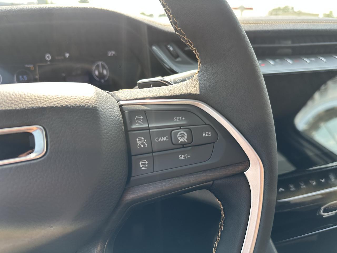 2026 Jeep Grand Cherokee 85th Anniversary| 4x4 | 2L Turbo Engine | 8-Speed Automatic | Dual-Pane Panoramic Sunroof Redwater AB