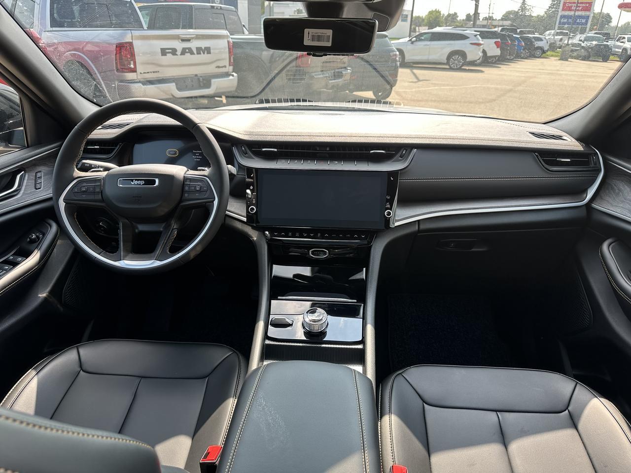 2026 Jeep Grand Cherokee 85th Anniversary| 4x4 | 2L Turbo Engine | 8-Speed Automatic | Dual-Pane Panoramic Sunroof Redwater AB