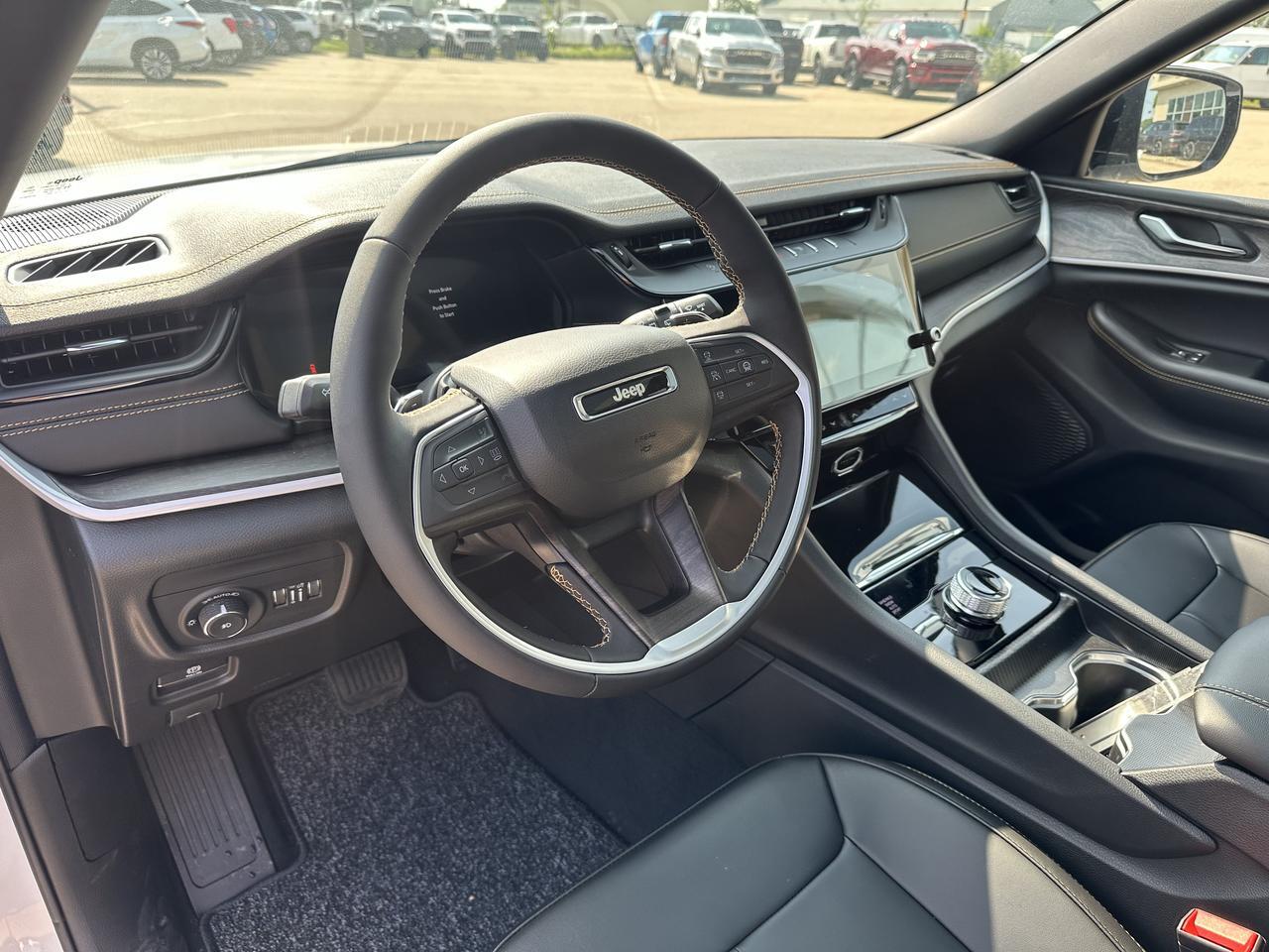 2026 Jeep Grand Cherokee 85th Anniversary| 4x4 | 2L Turbo Engine | 8-Speed Automatic | Dual-Pane Panoramic Sunroof Redwater AB