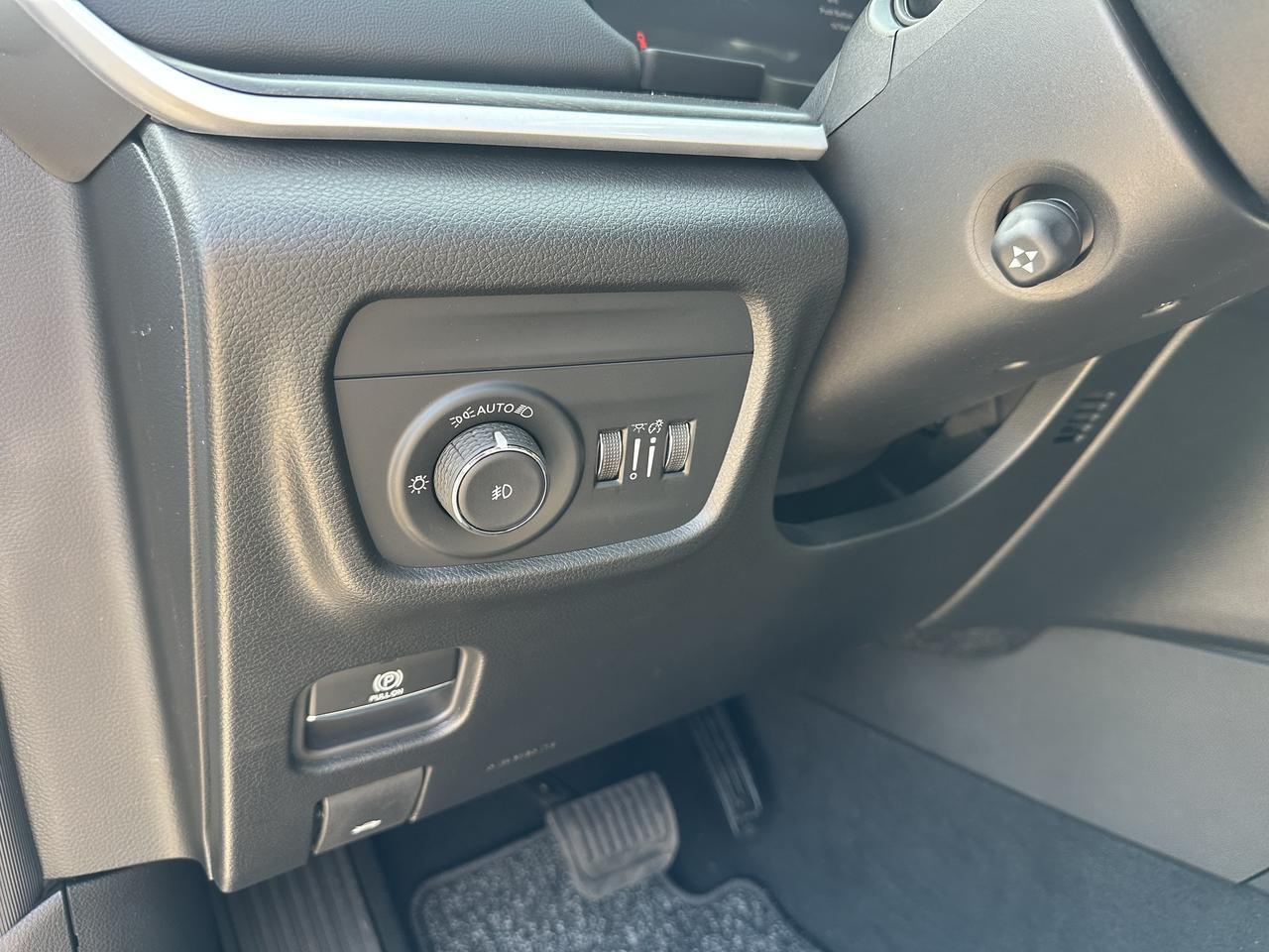 2026 Jeep Grand Cherokee 85th Anniversary| 4x4 | 2L Turbo Engine | 8-Speed Automatic | Dual-Pane Panoramic Sunroof Redwater AB