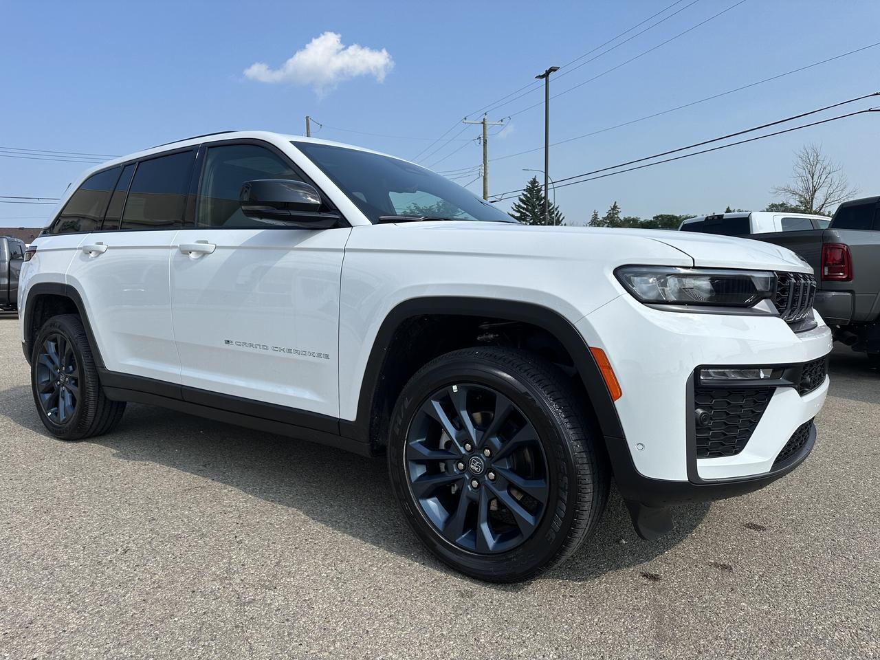 2026 Jeep Grand Cherokee 85th Anniversary| 4x4 | 2L Turbo Engine | 8-Speed Automatic | Dual-Pane Panoramic Sunroof Redwater AB