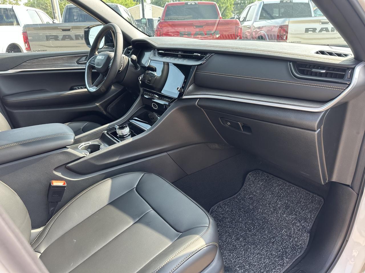 2026 Jeep Grand Cherokee 85th Anniversary| 4x4 | 2L Turbo Engine | 8-Speed Automatic | Dual-Pane Panoramic Sunroof Redwater AB