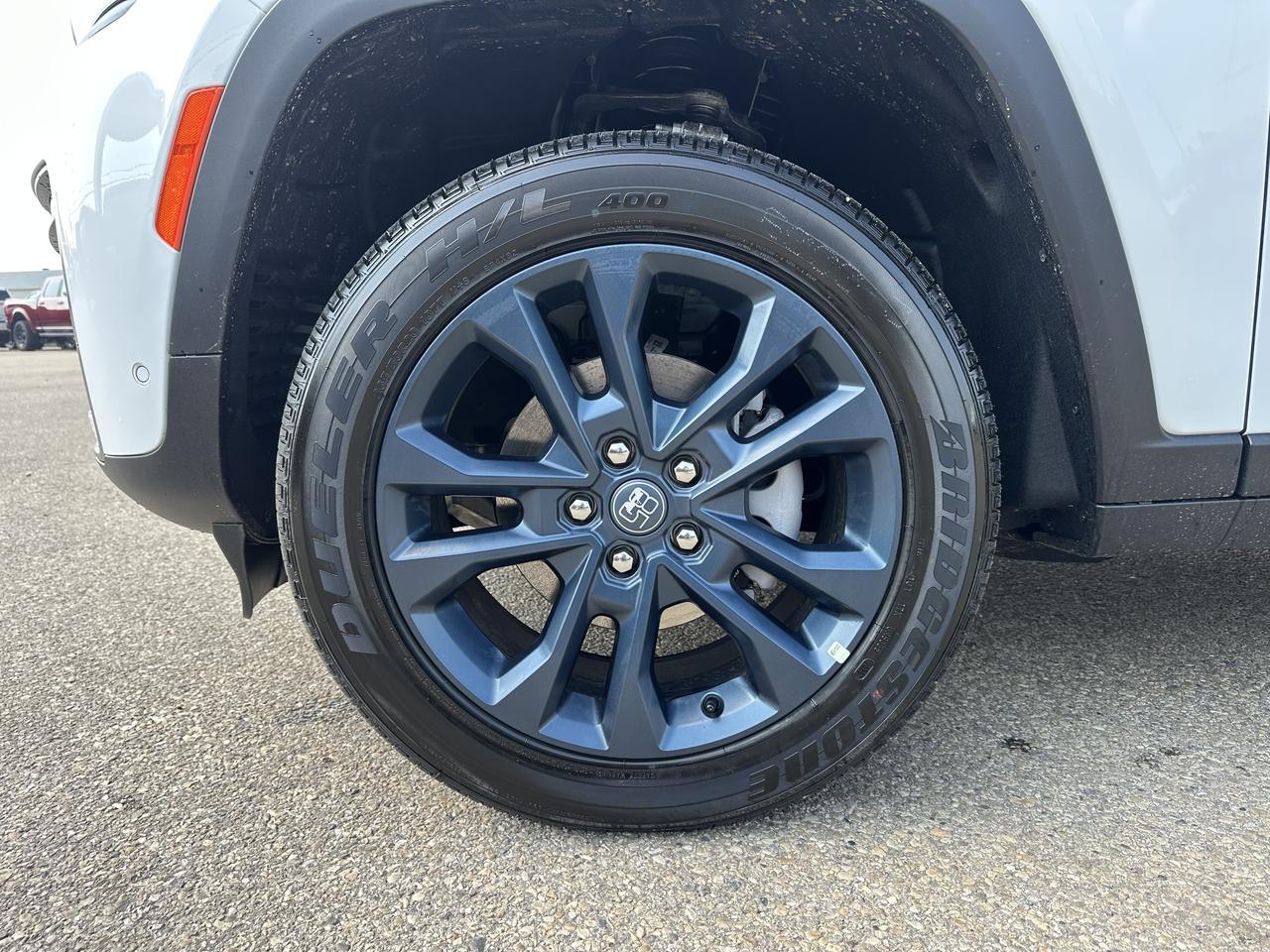 2026 Jeep Grand Cherokee 85th Anniversary| 4x4 | 2L Turbo Engine | 8-Speed Automatic | Dual-Pane Panoramic Sunroof Redwater AB