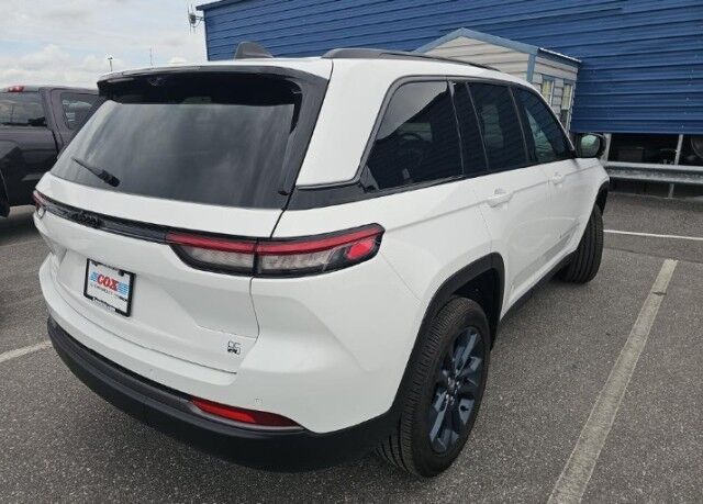 2026 Jeep Grand Cherokee 85th Anniversary Edition