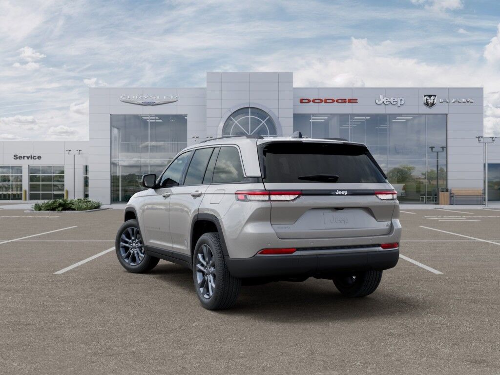 2026 Jeep Grand Cherokee 85th Anniversary Edition