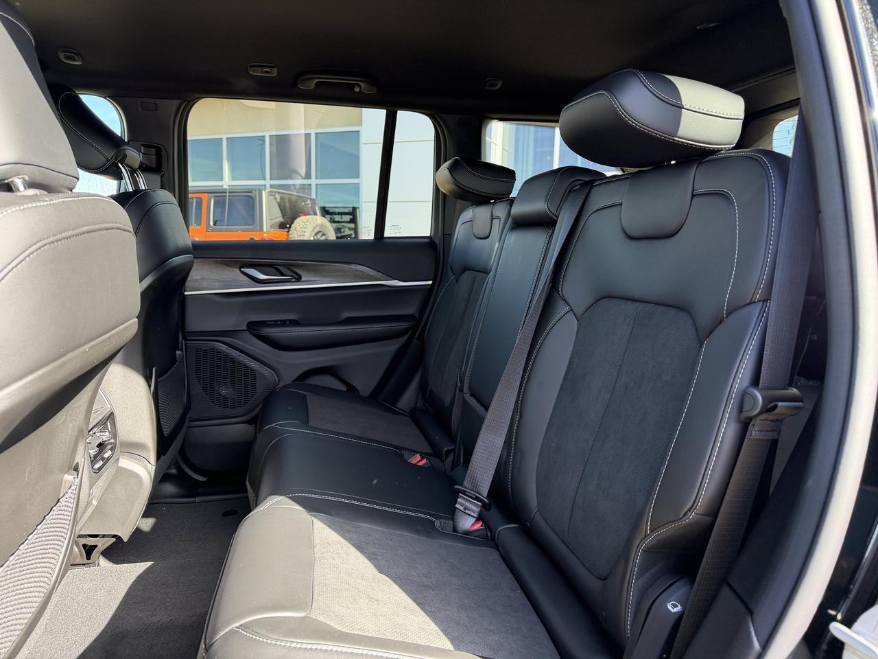 2026 Jeep Grand Cherokee Altitude 4WD | 2L Turbo | NAV | Heated Seats | ParkSense | 20IN Wheels Redwater AB