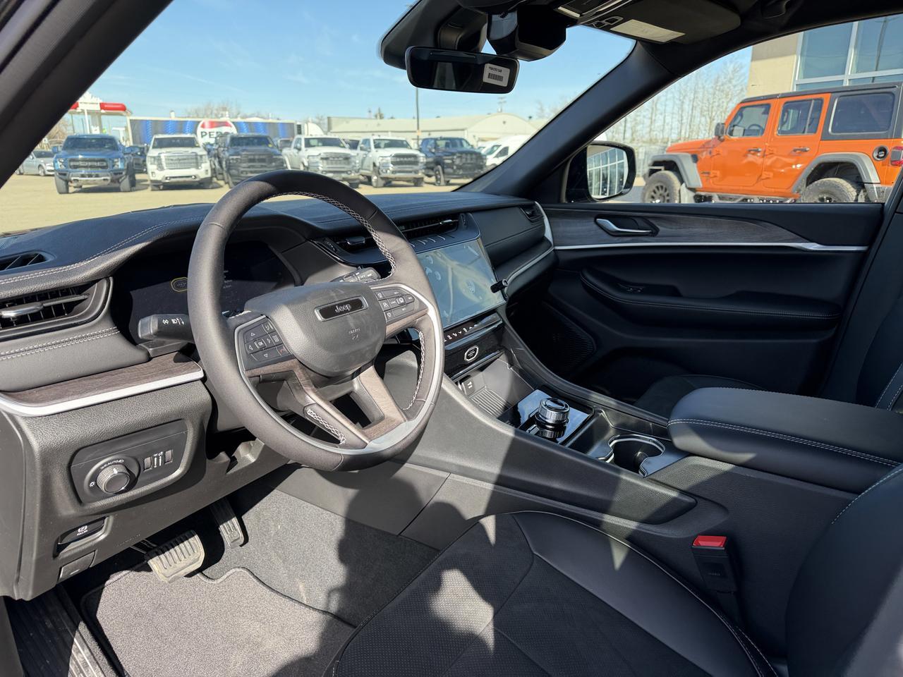 2026 Jeep Grand Cherokee Altitude 4WD | 2L Turbo | NAV | Heated Seats | ParkSense | 20IN Wheels Redwater AB