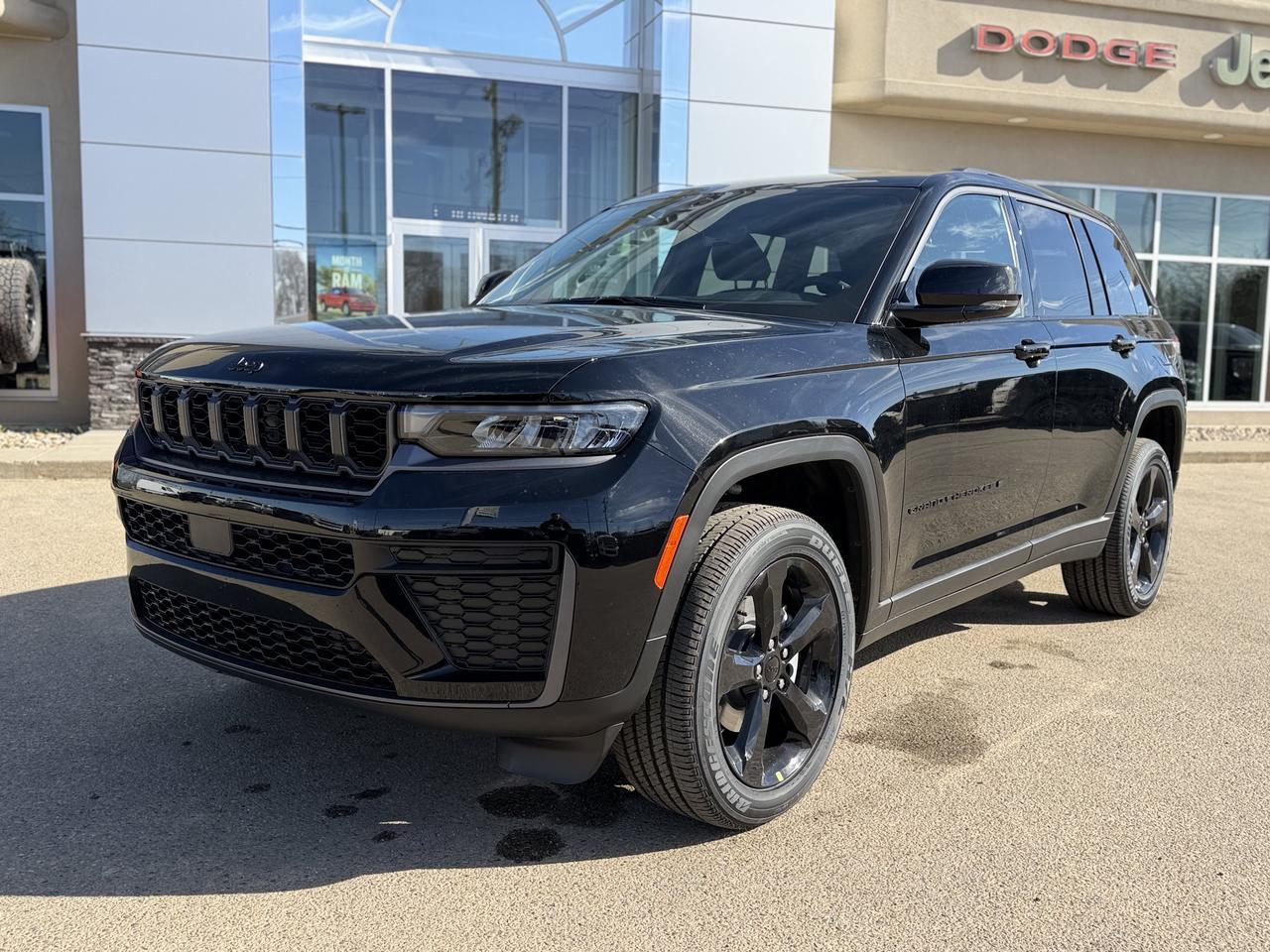 2026 Jeep Grand Cherokee Altitude 4WD | 2L Turbo | NAV | Heated Seats | ParkSense | 20IN Wheels Redwater AB