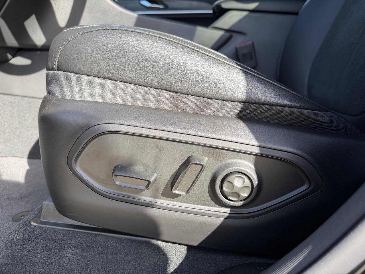 2026 Jeep Grand Cherokee Altitude 4WD | 2L Turbo | NAV | Heated Seats | ParkSense | 20IN Wheels Redwater AB