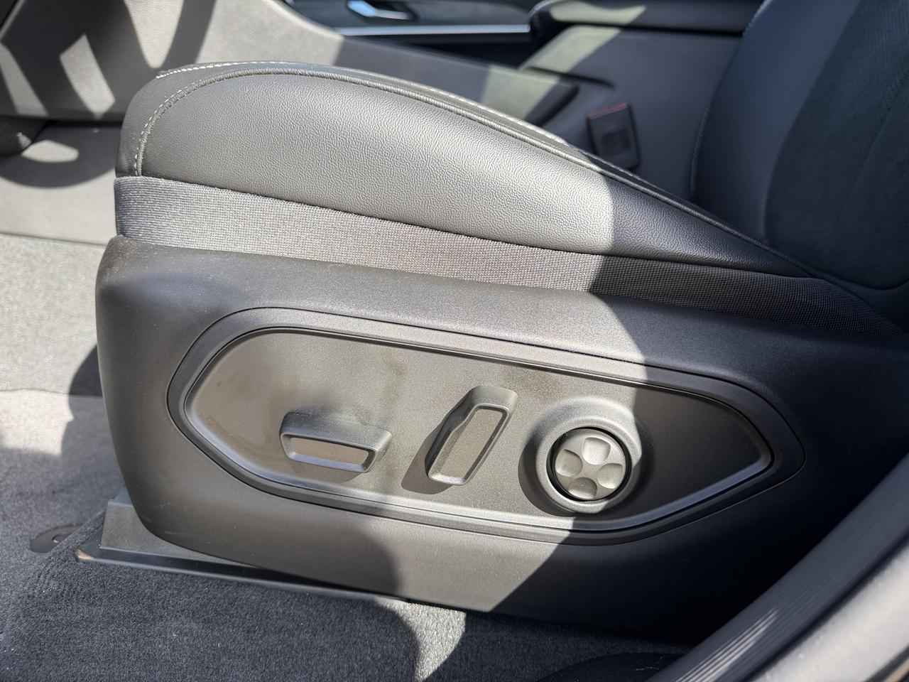 2026 Jeep Grand Cherokee Altitude 4WD | 2L Turbo | NAV | Heated Seats | ParkSense | 20IN Wheels Redwater AB