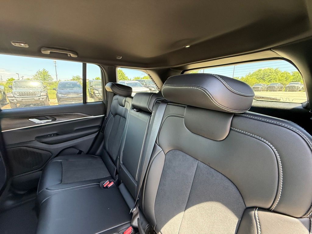 2026 Jeep Grand Cherokee Altitude Crestwood KY
