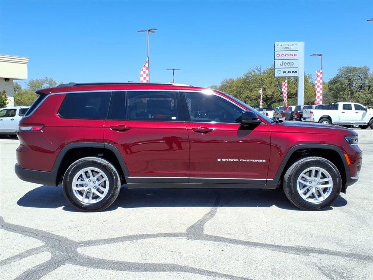 2026 Jeep Grand Cherokee L Laredo