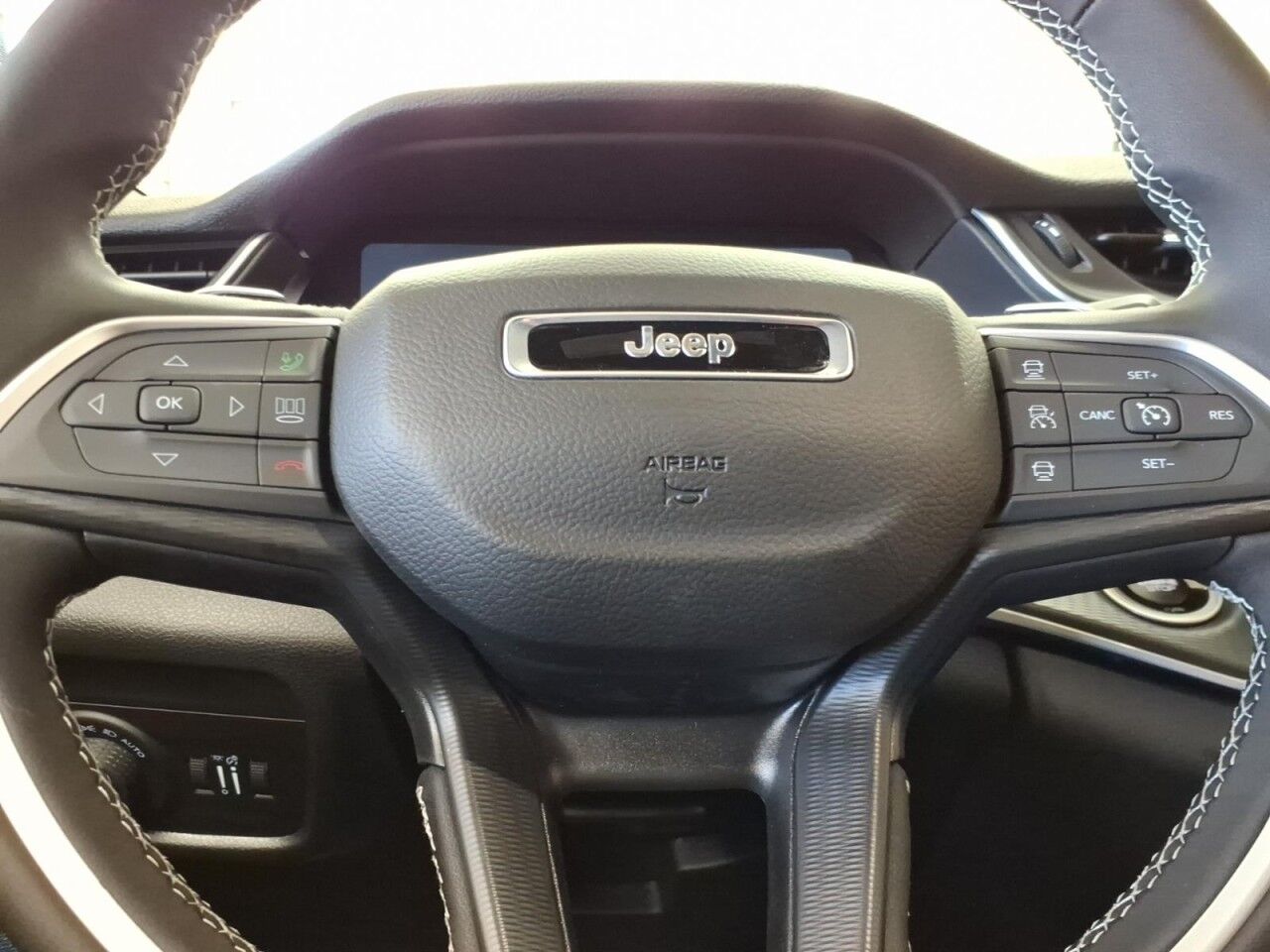 2026 Jeep Grand Cherokee L Laredo Uvalde TX
