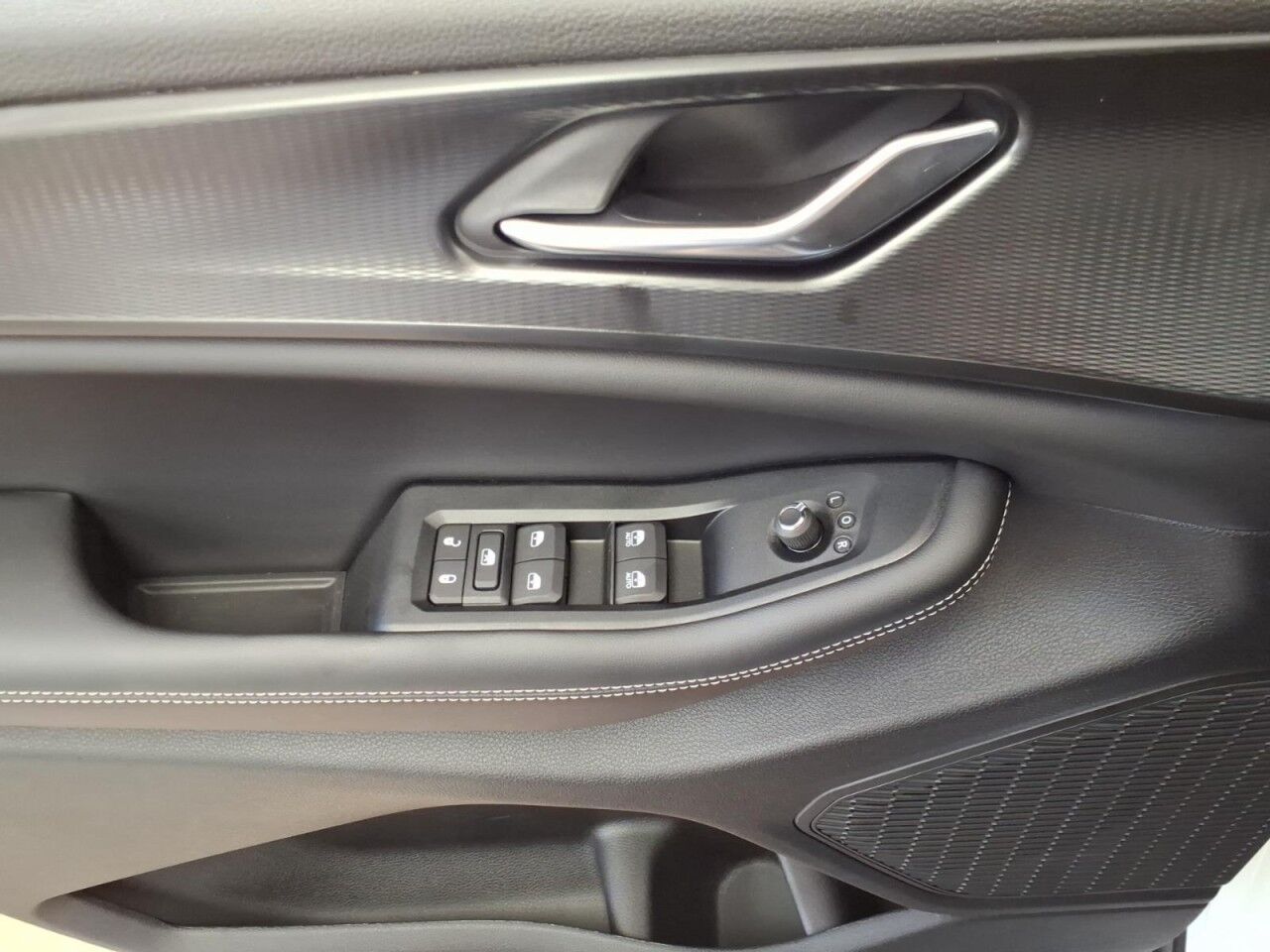 2026 Jeep Grand Cherokee L Laredo Uvalde TX