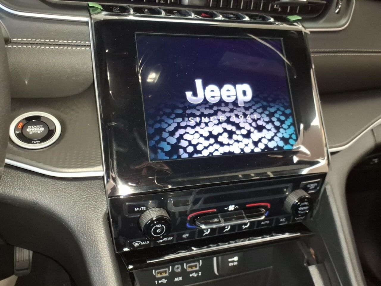 2026 Jeep Grand Cherokee L Laredo Uvalde TX