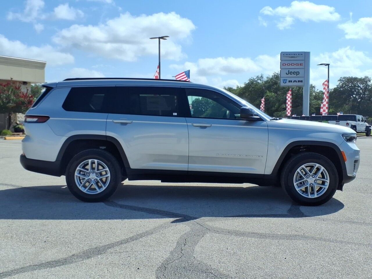 2026 Jeep Grand Cherokee L Laredo