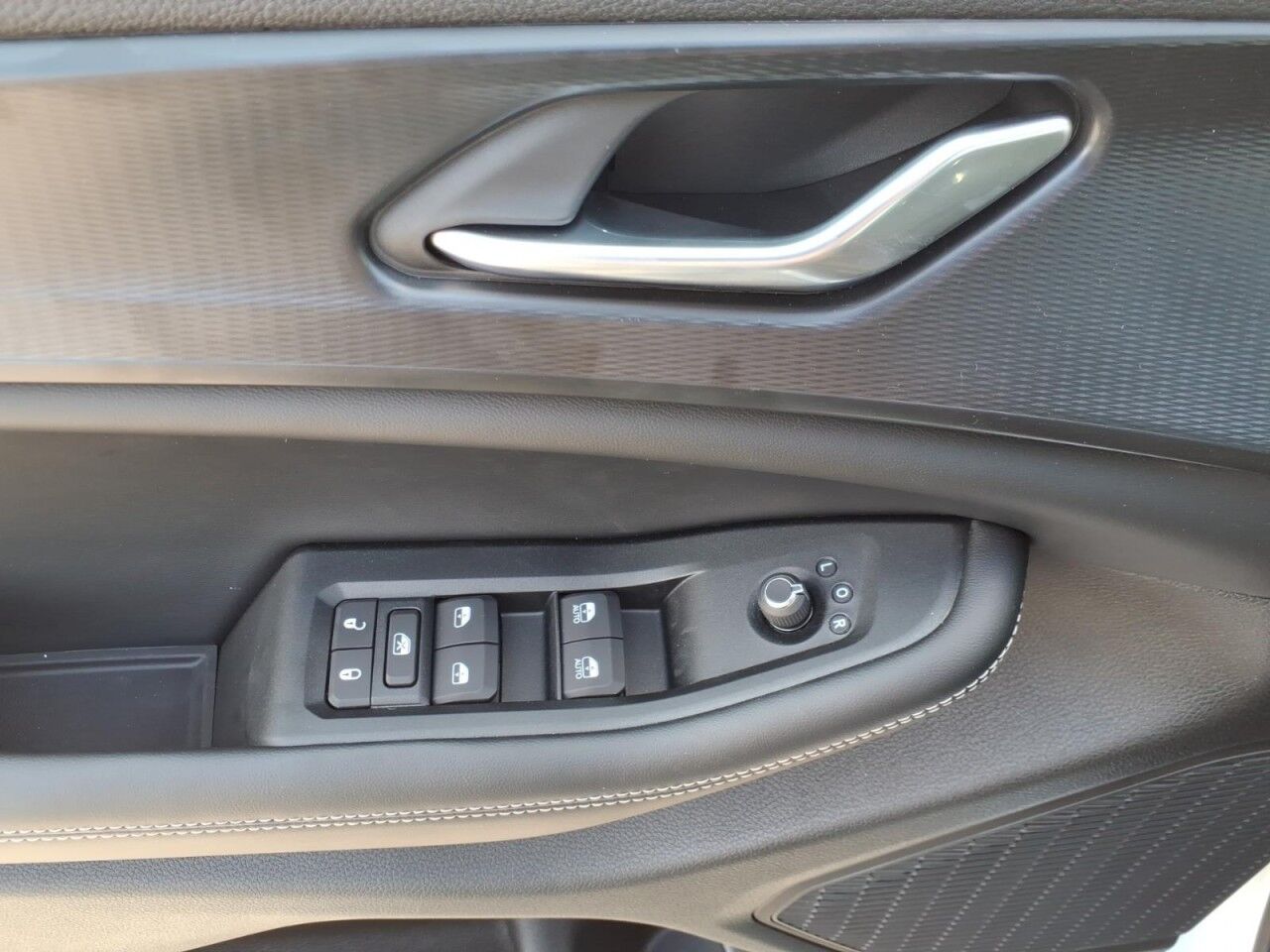 2026 Jeep Grand Cherokee L Laredo Uvalde TX