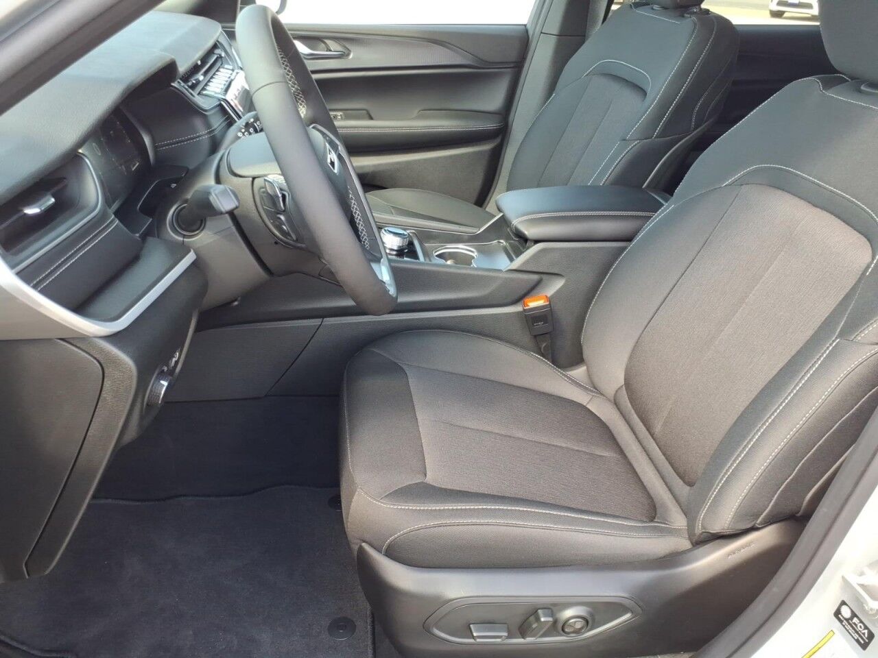 2026 Jeep Grand Cherokee L Laredo Uvalde TX