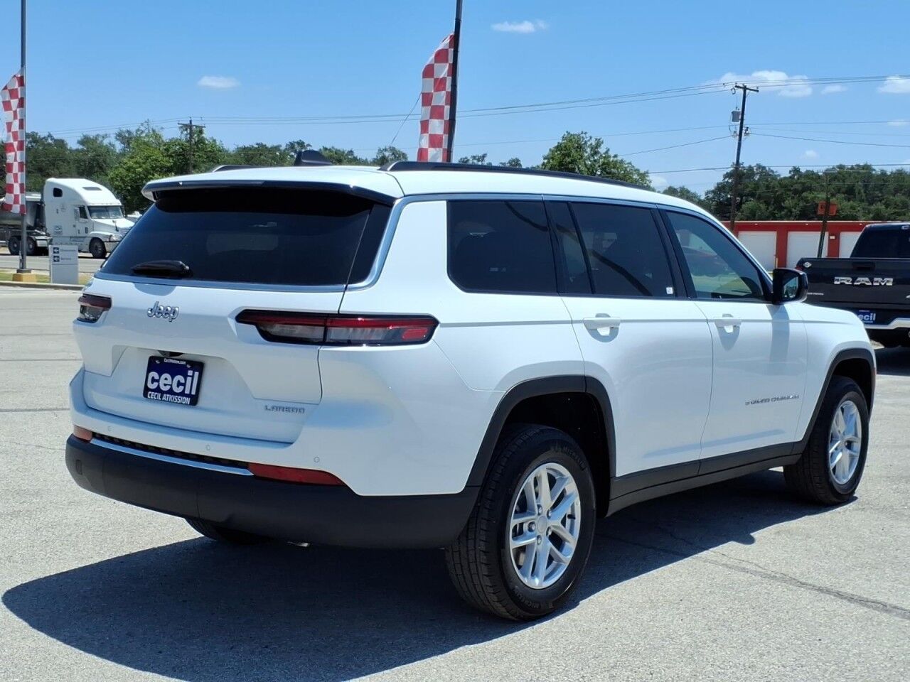 2026 Jeep Grand Cherokee L Laredo Uvalde TX