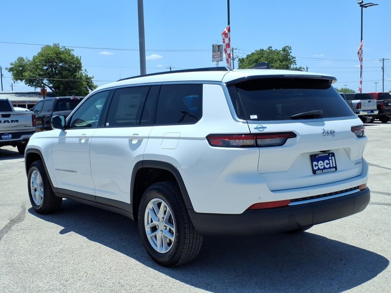2026 Jeep Grand Cherokee L Laredo Uvalde TX
