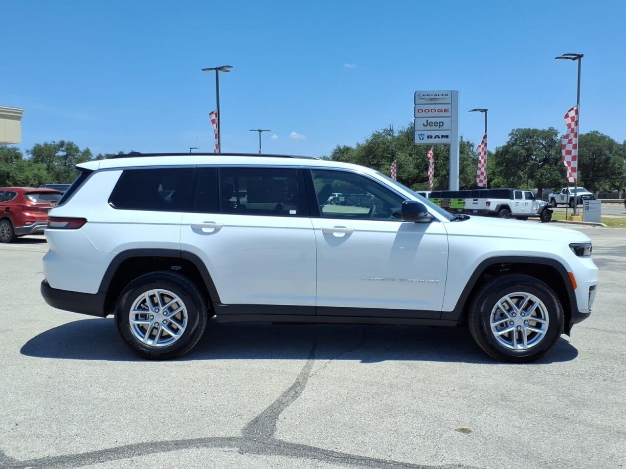 2026 Jeep Grand Cherokee L Laredo Uvalde TX