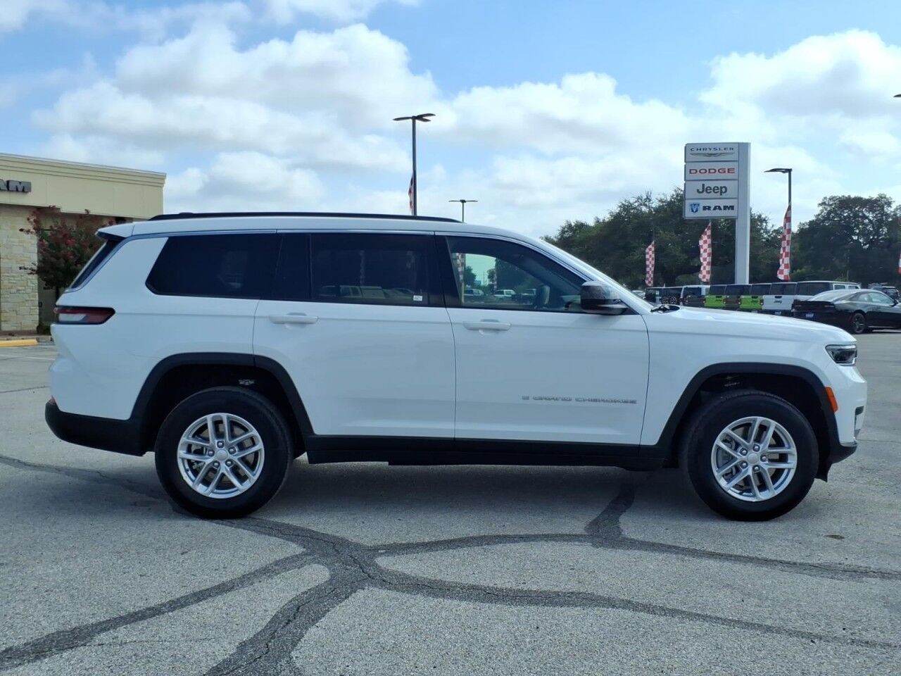 2026 Jeep Grand Cherokee L Laredo