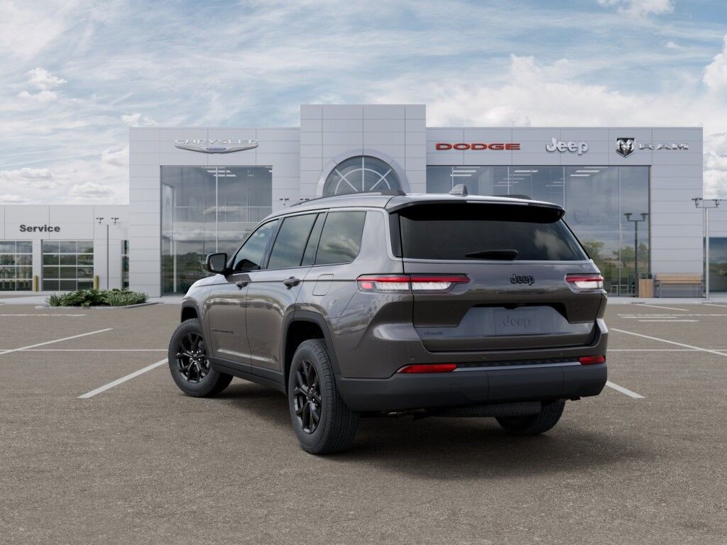 2026 Jeep Grand Cherokee L Laredo Altitude