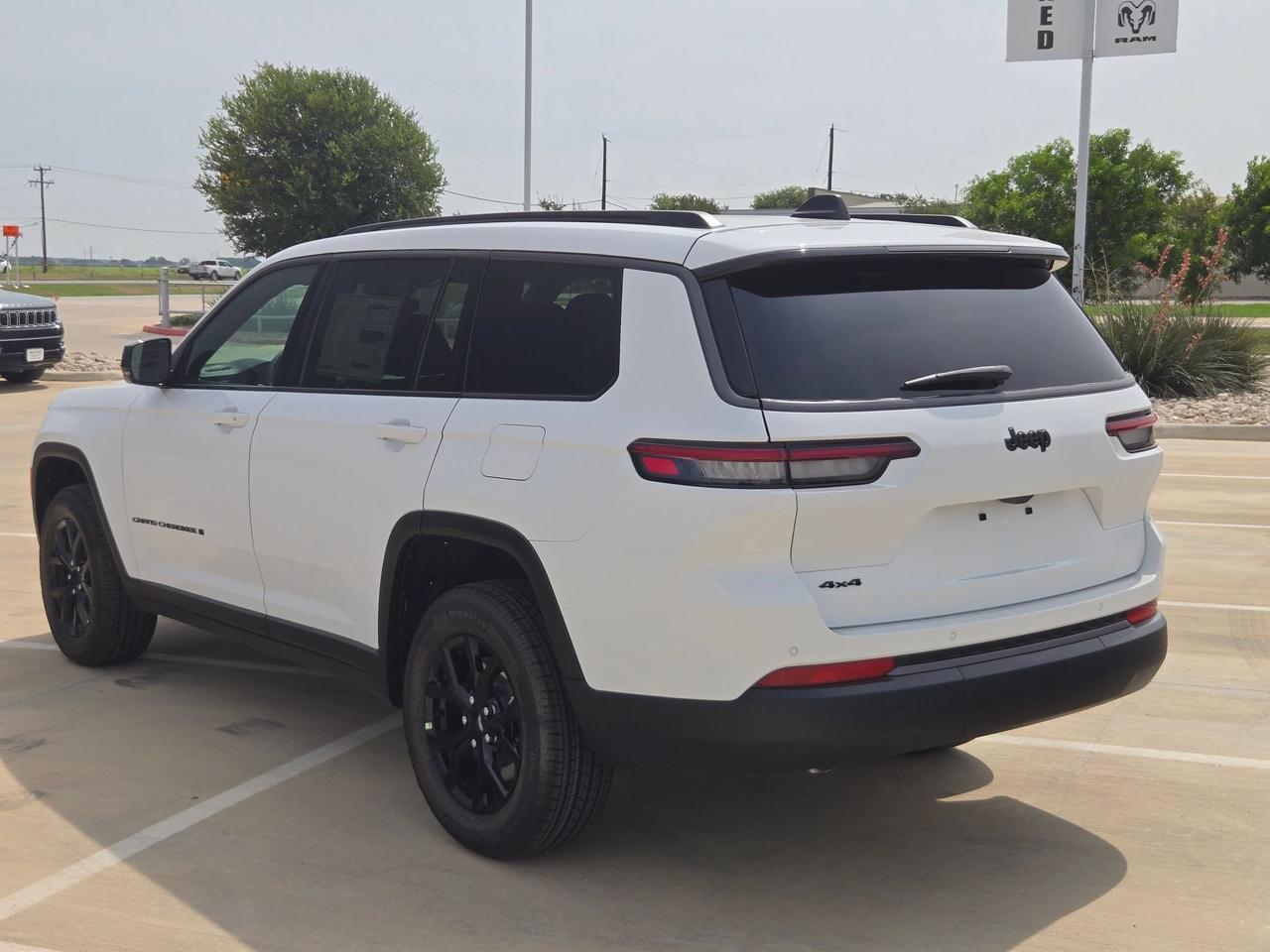 2026 Jeep Grand Cherokee L Laredo Altitude Castroville TX