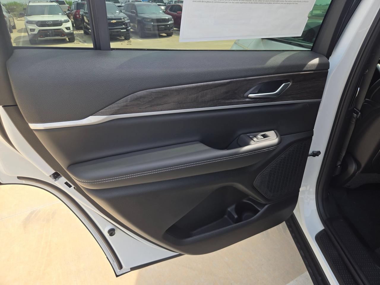 2026 Jeep Grand Cherokee L Laredo Altitude Castroville TX