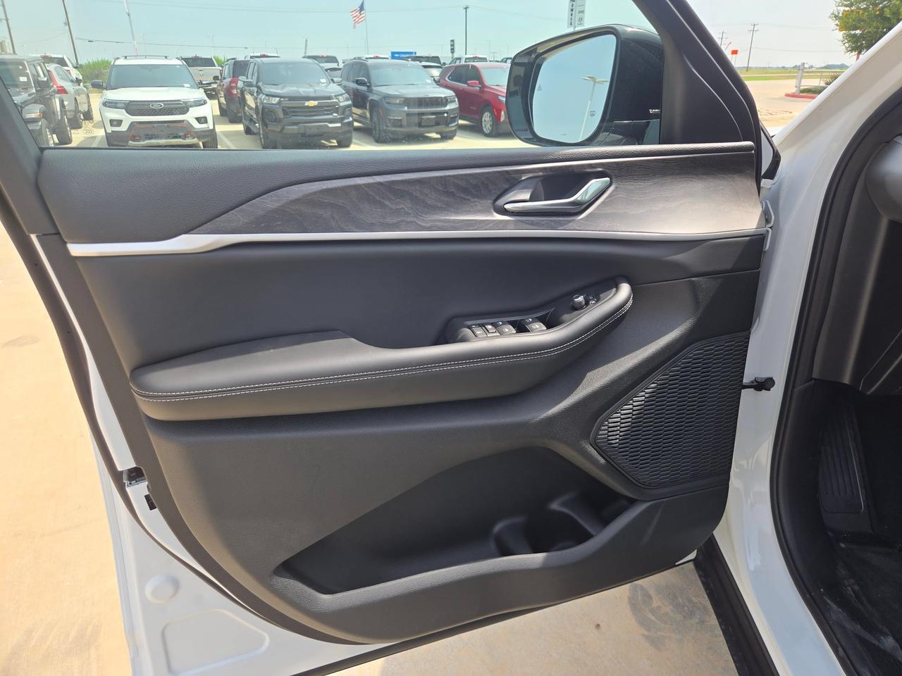 2026 Jeep Grand Cherokee L Laredo Altitude Castroville TX
