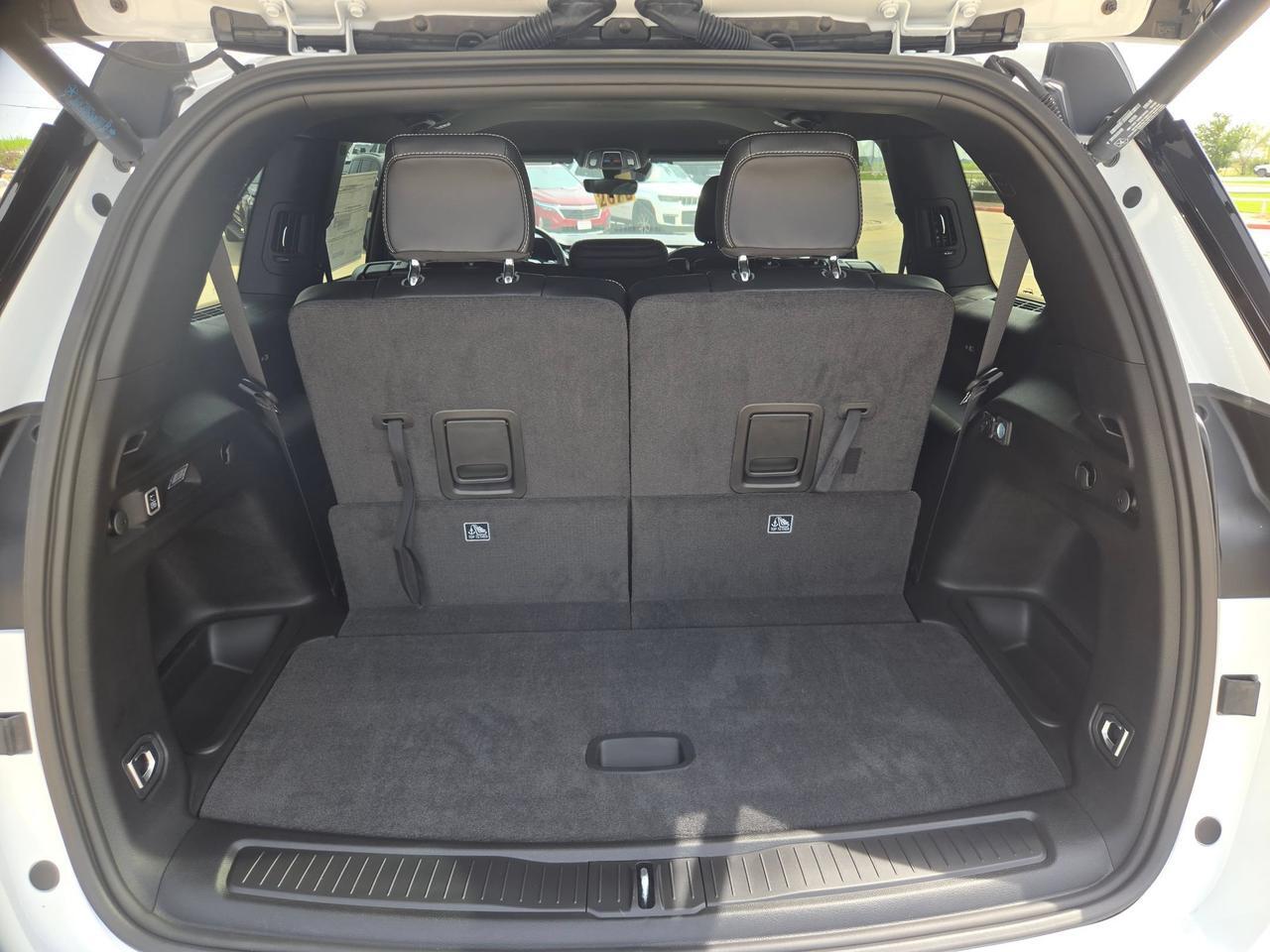 2026 Jeep Grand Cherokee L Laredo Altitude Castroville TX
