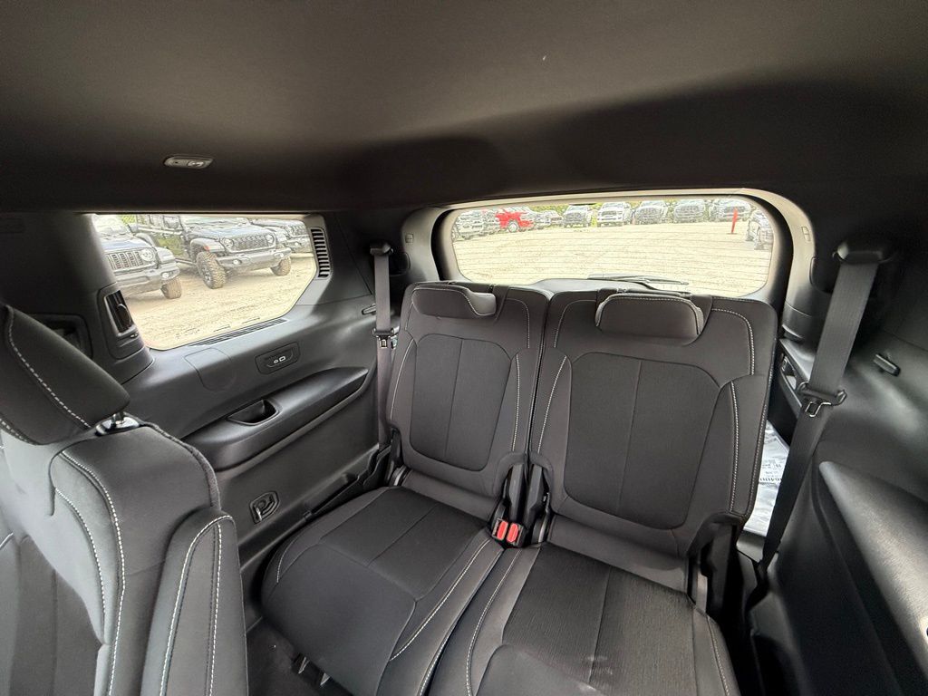 2026 Jeep Grand Cherokee L Laredo Crestwood KY