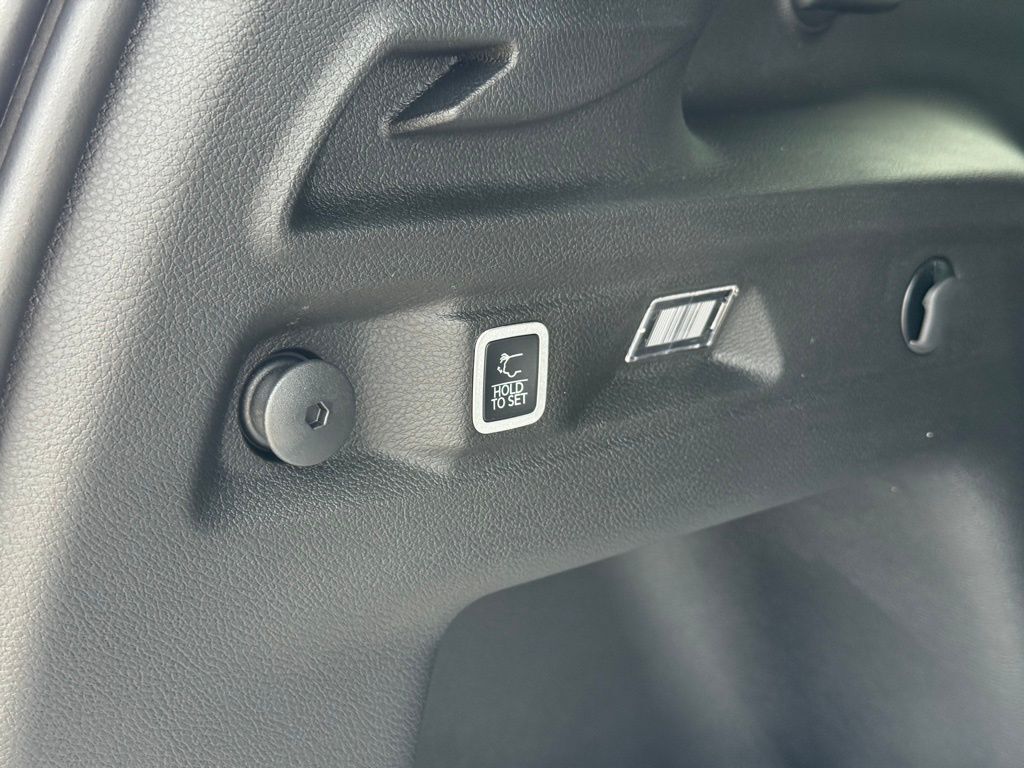 2026 Jeep Grand Cherokee L Laredo Crestwood KY