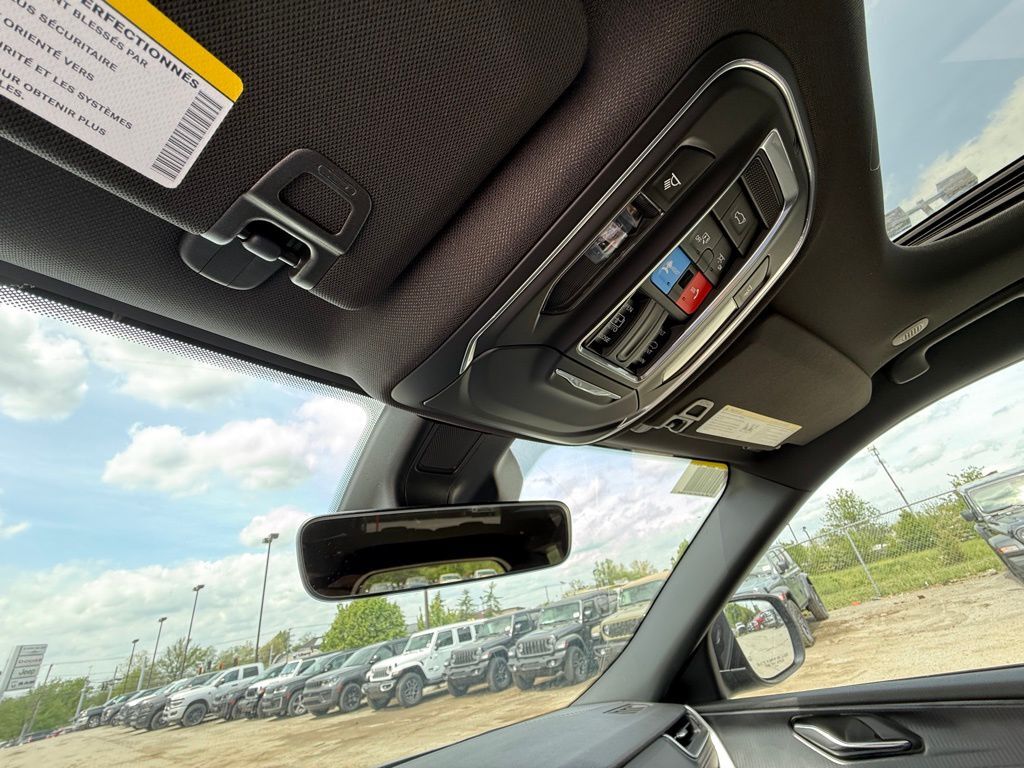 2026 Jeep Grand Cherokee L Laredo Crestwood KY