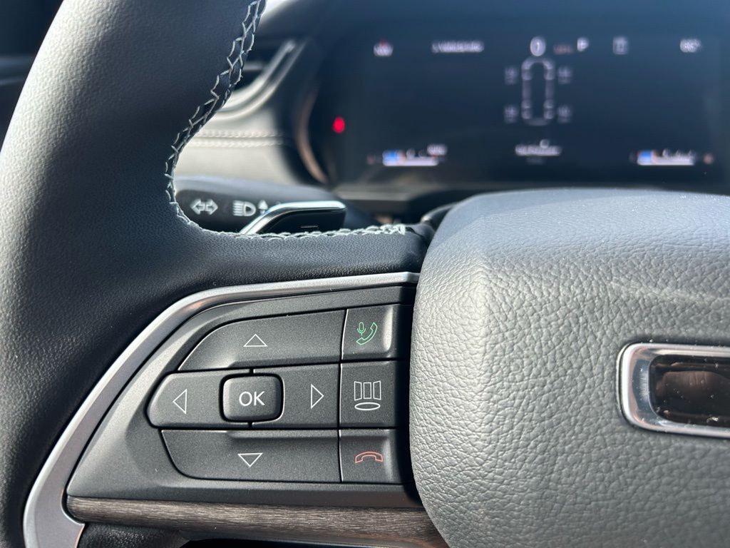 2026 Jeep Grand Cherokee L Laredo Crestwood KY